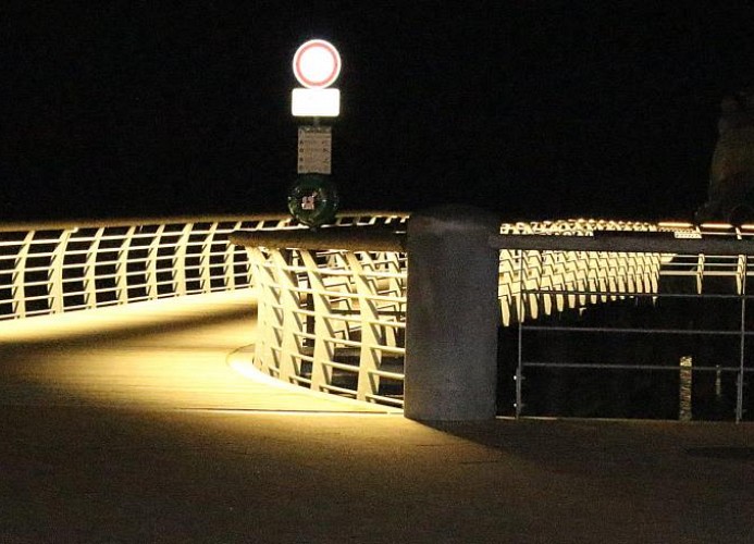 Seebrücke Niendorf bei Nacht