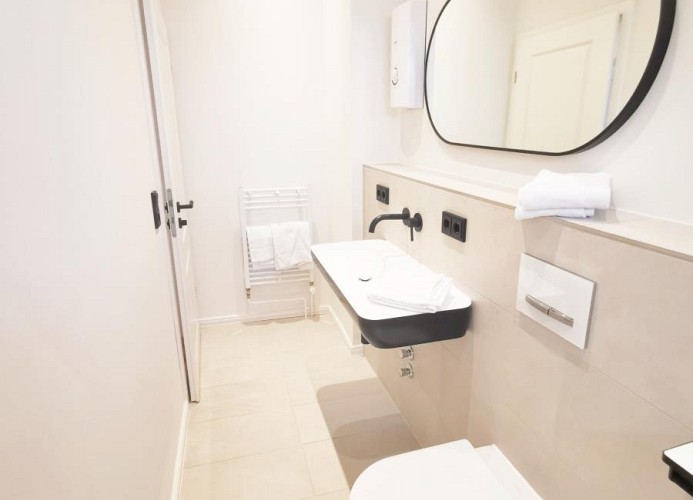Ferienhaus  Urban  Fewo  Alte Backstube 2-4 Personen WLAN  20  m zum Strand Terrasse 