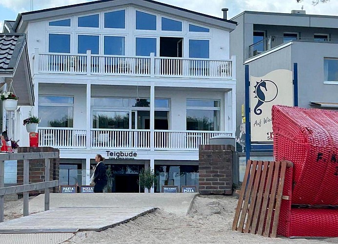 Panorama Premium Suite XL im Ferienhaus Urban mit Meerblick Sauna Strandkorb für 8 Erwachsene und 2 Kinder ab 3 J. 