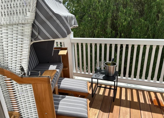 Panorama Suite XL im Ferienhaus Urban mit Meerblick Strandkorb für bis zu 10 Personen