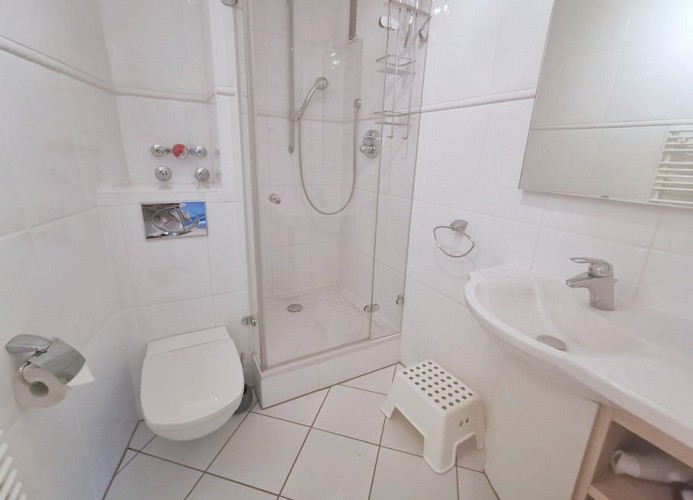 Obj 14 Carpe Diem ca 30 m zum Strand 2 Schlafzimmer Schwimmbad Sauna  2 TV WLAN  Balkon  für bis zu 4 Personen