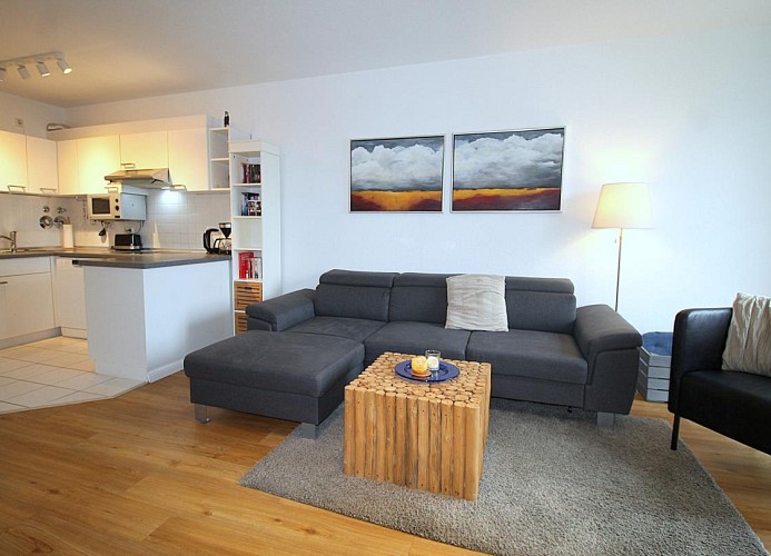 Obj. 74, 2-5 Pers. + 1 Kleinkind, strandnah, Balkon,WLAN, Hund