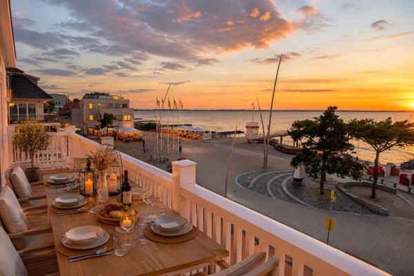 Panorama Premium Suite XL im Ferienhaus Urban mit Meerblick Sauna Strandkorb für 8 Erwachsene und 2 Kinder ab 3 J. 