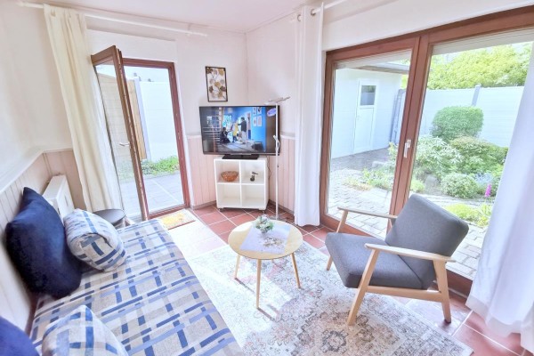 Obj  47 Ferienbungalow für 2 Personen WLAN Terrasse ca 300 m zum Strand