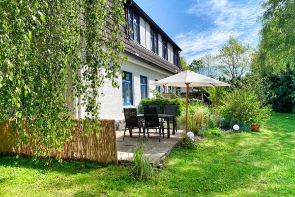 Terrasse mit Garten