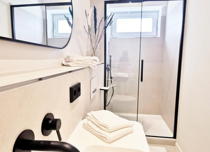 Ferienhaus  Urban  Fewo  Alte Backstube 2-4 Personen WLAN  20  m zum Strand Terrasse 