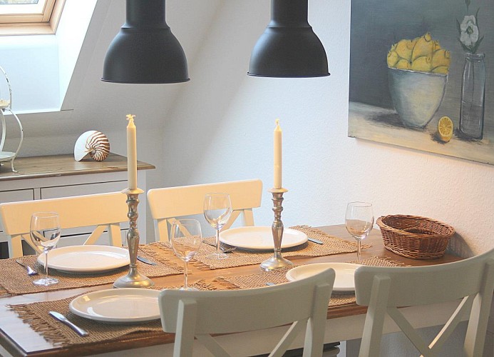 Obj. 74, 2-5 Pers. + 1 Kleinkind, strandnah, Balkon,WLAN, Hund