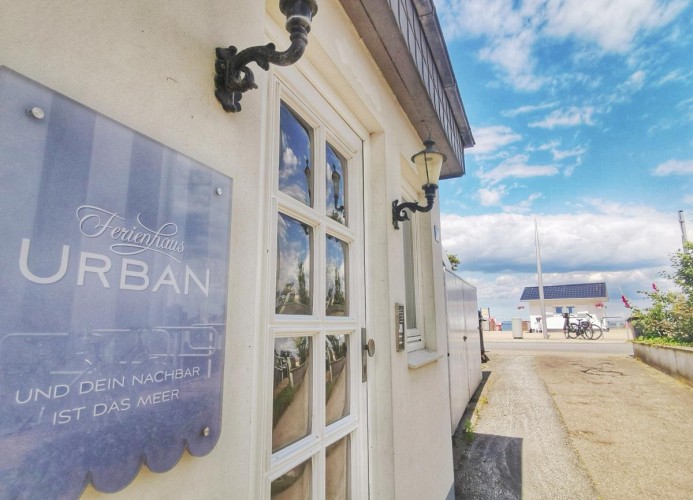 Ferienhaus Urban Fewo 40 | Beletage 2 bis 6 Personen mit Panorama Meerblick | WLAN gegenüber vom Strand