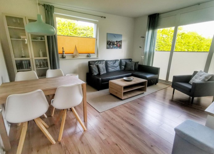 Foehrenhus  Ferienbungalow in ruhiger Lage für 4 Personen WLAN Terrasse Strandkorb und Hund