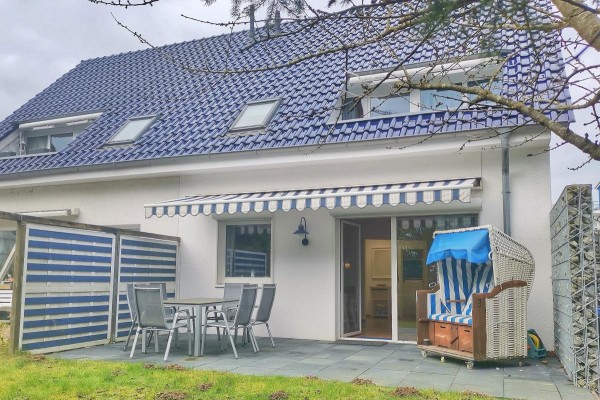 Obj 87 Familiy Ferienhaus für 2 bis 6 Personen 100 m zum Strand Garten