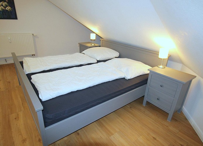 Obj. 74, 2-5 Pers. + 1 Kleinkind, strandnah, Balkon,WLAN, Hund